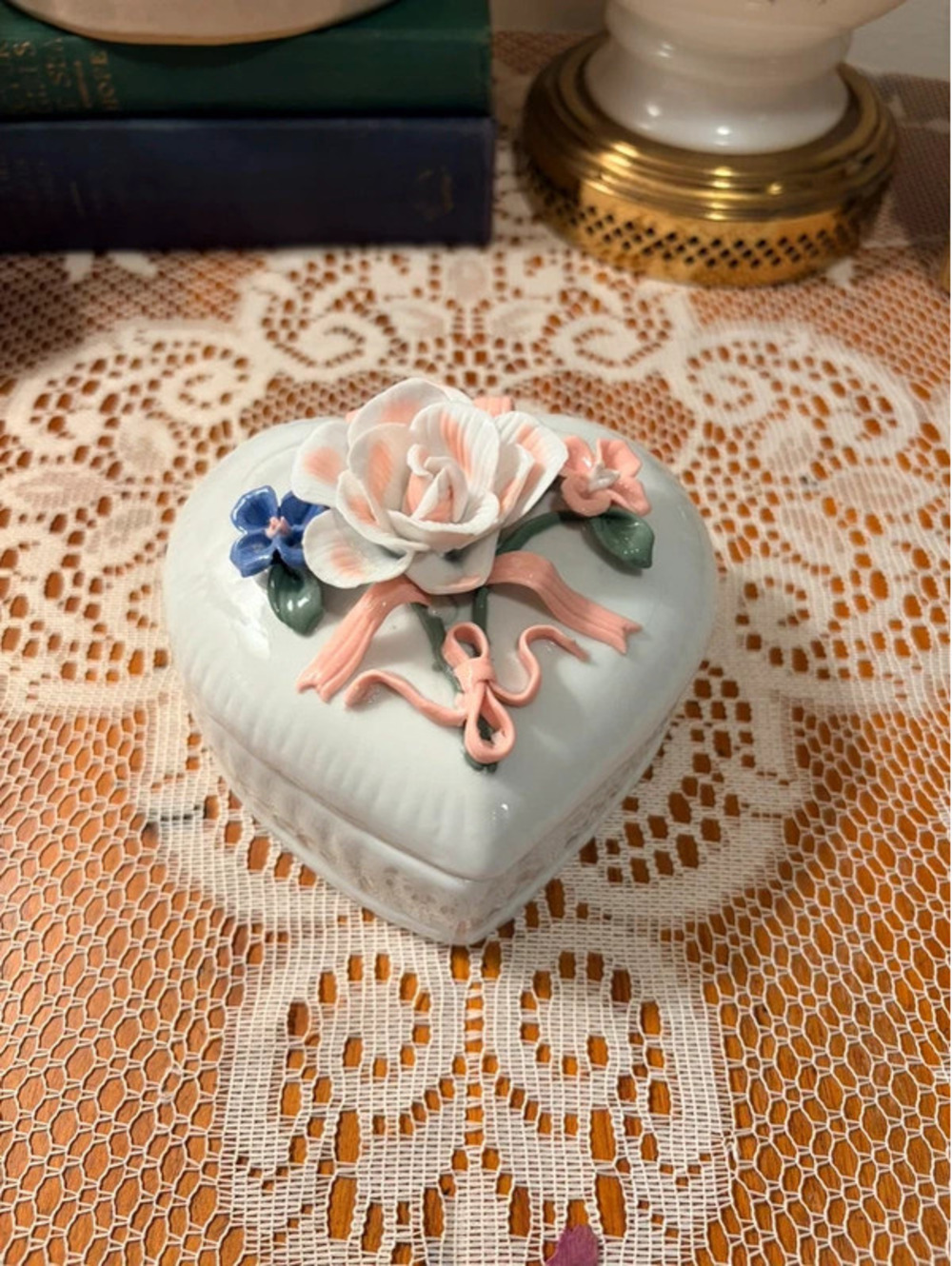 Vintage Heart Shaped Porcelain Trinket Box Floral Rose Jewelry Box